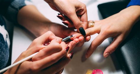 The Allure of Magic Nails: A Lincoln Perspective